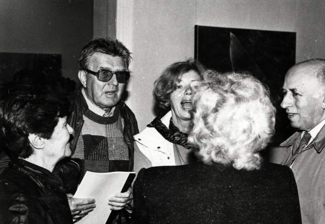 A. Miłosz (drugi od lewej), fot. NN., Suwałki, 1991 r.